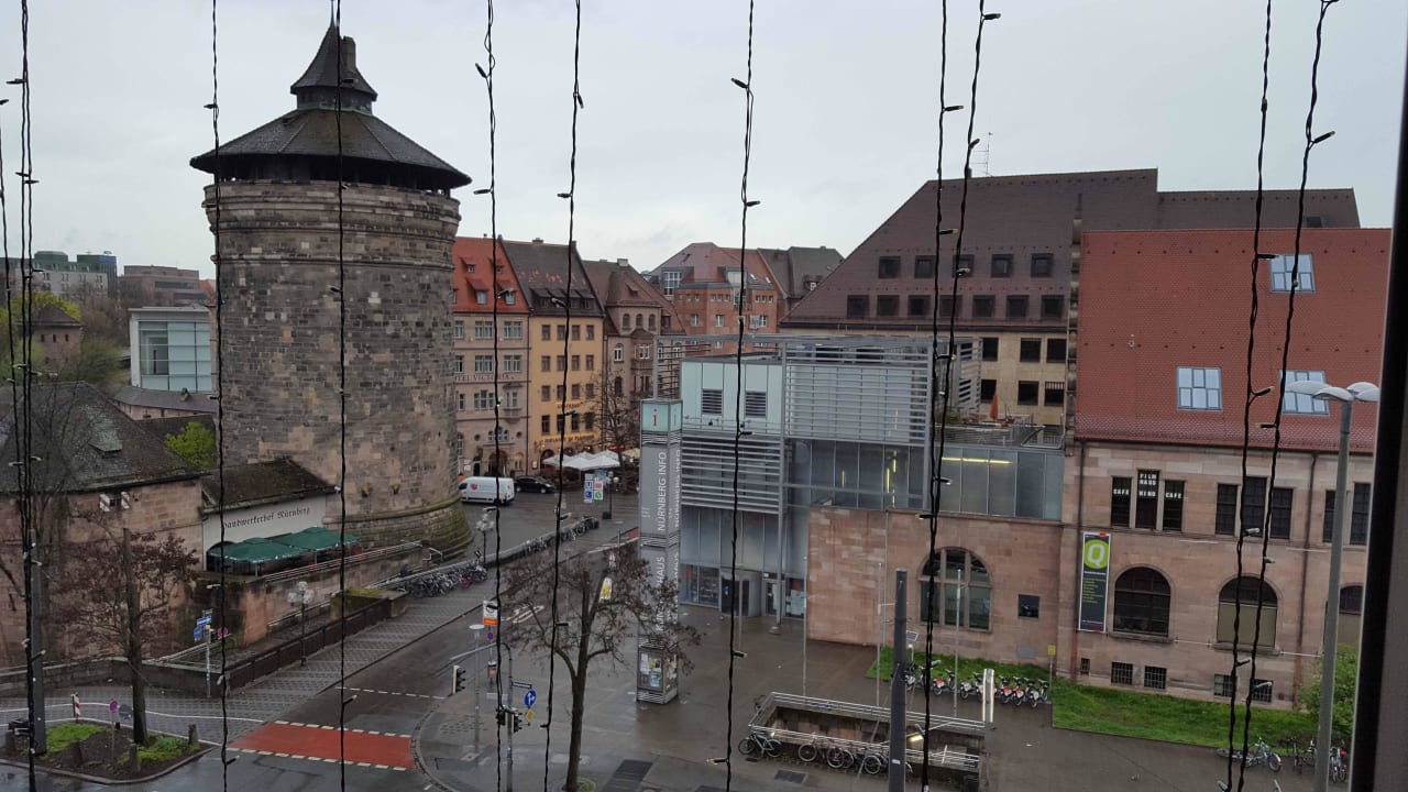Aussicht aus dem Fenster auf die Altstadt Le Méridien Grand Hotel Nürnberg