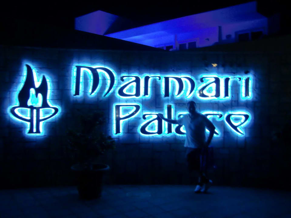 Beleuchtung des Hotels Atlantica Marmari Palace