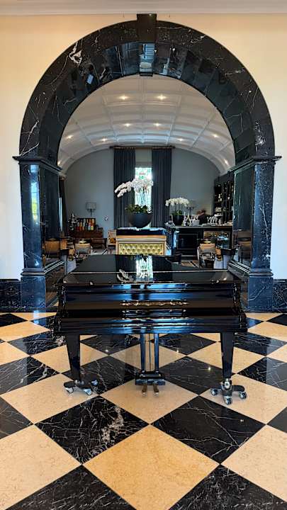 Lobby Althoff Grandhotel Schloss Bensberg