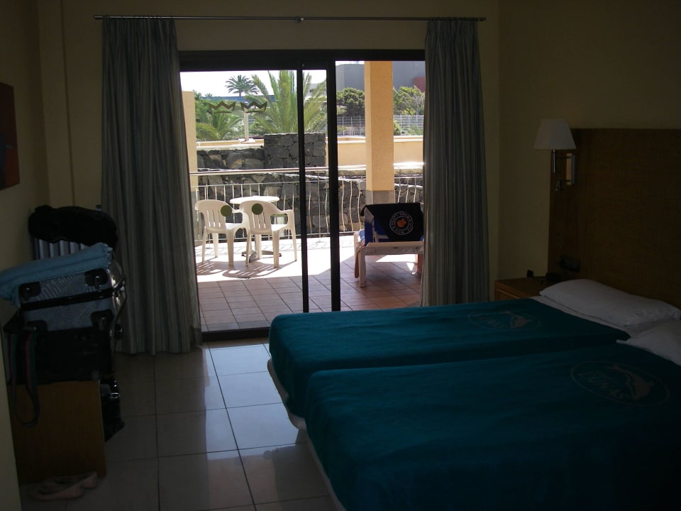 Suite - Blick vom Schlafzimmer zur großen Terrasse Hotel Riu Buenavista