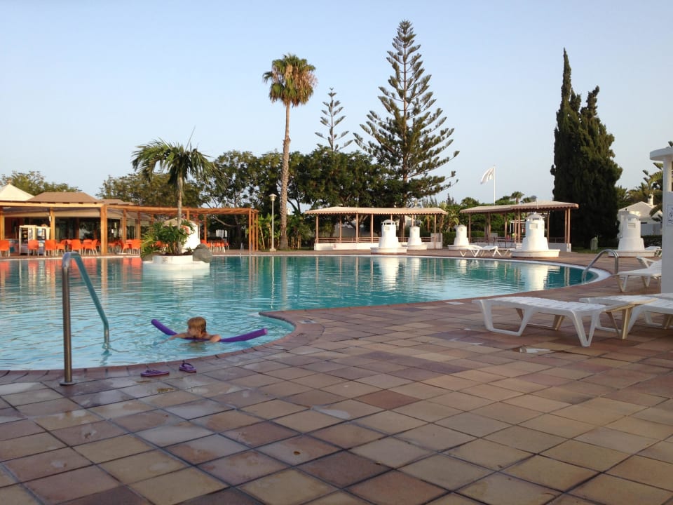 Poolanlage Bungalows Cordial Sandy Golf