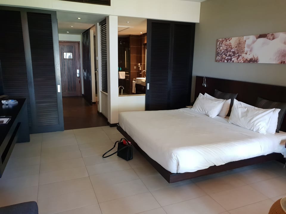 Zimmer Crystals Beach Resort Belle Mare, a member of Radisson Individuals