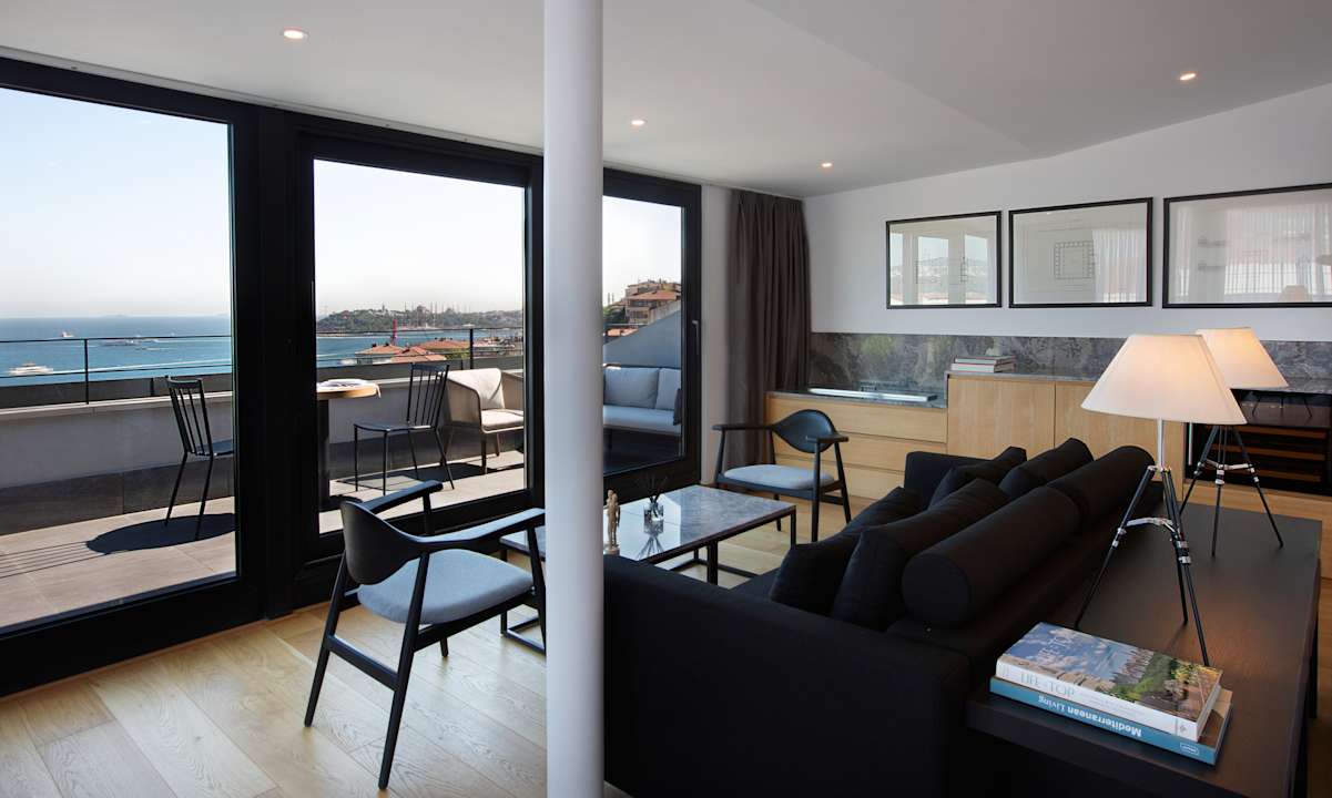 Zimmer Ando Living Taksim House