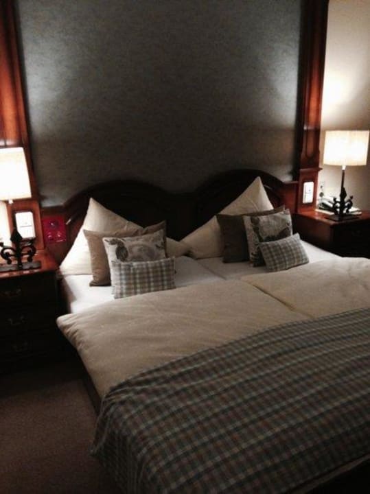 Doppelbett Wellnesshotel ...liebes Rot-Flüh