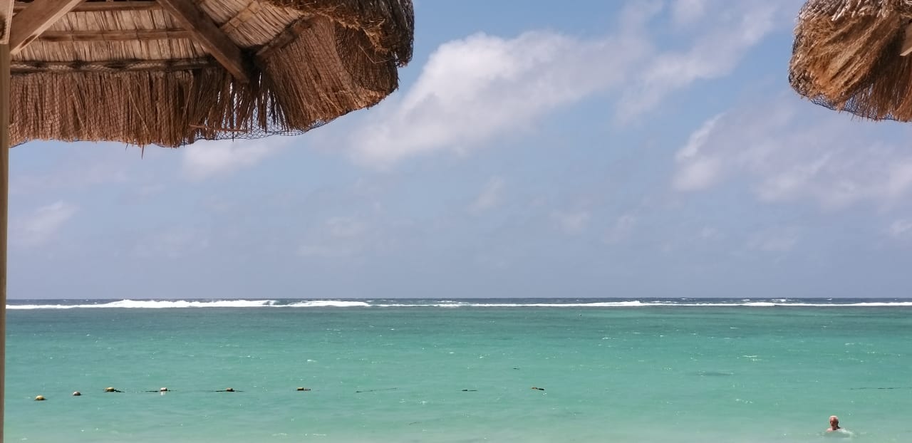 Strand Crystals Beach Resort Belle Mare, a member of Radisson Individuals