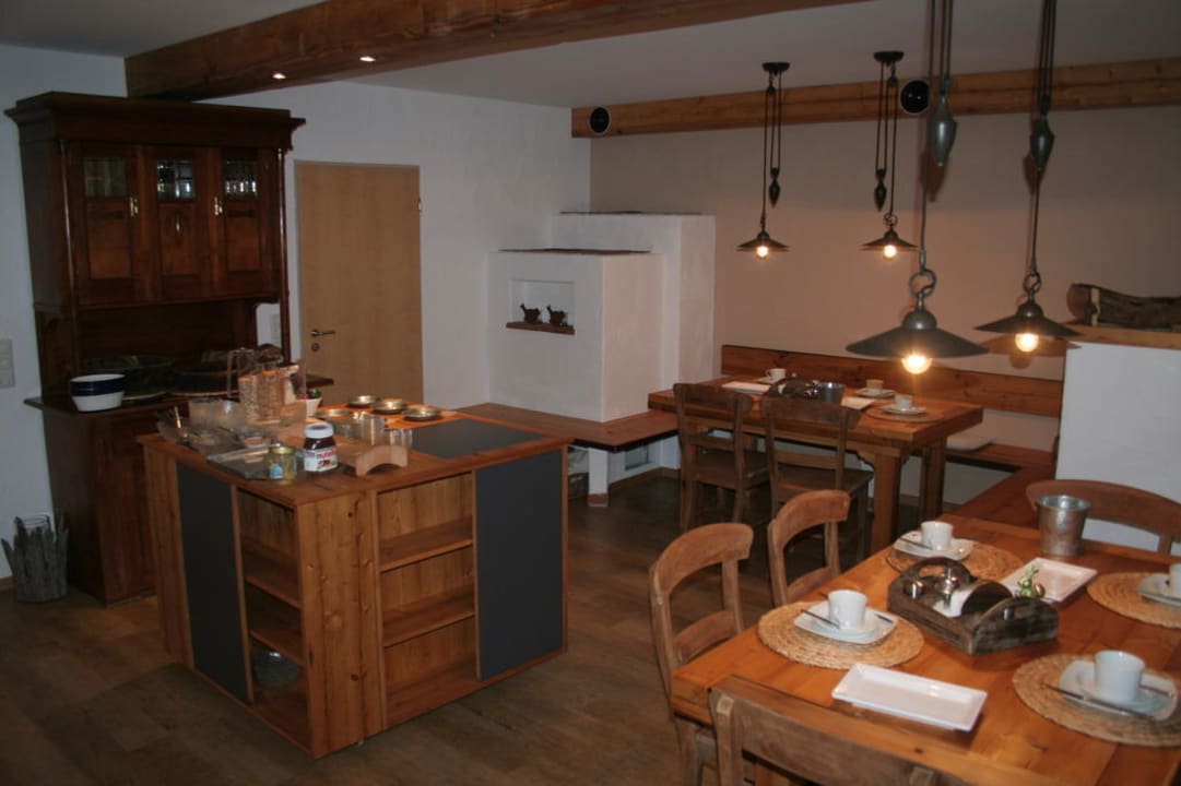 Neu gestalteter Frühstücks- und Aufenthaltsraum Gästehaus Schönanger