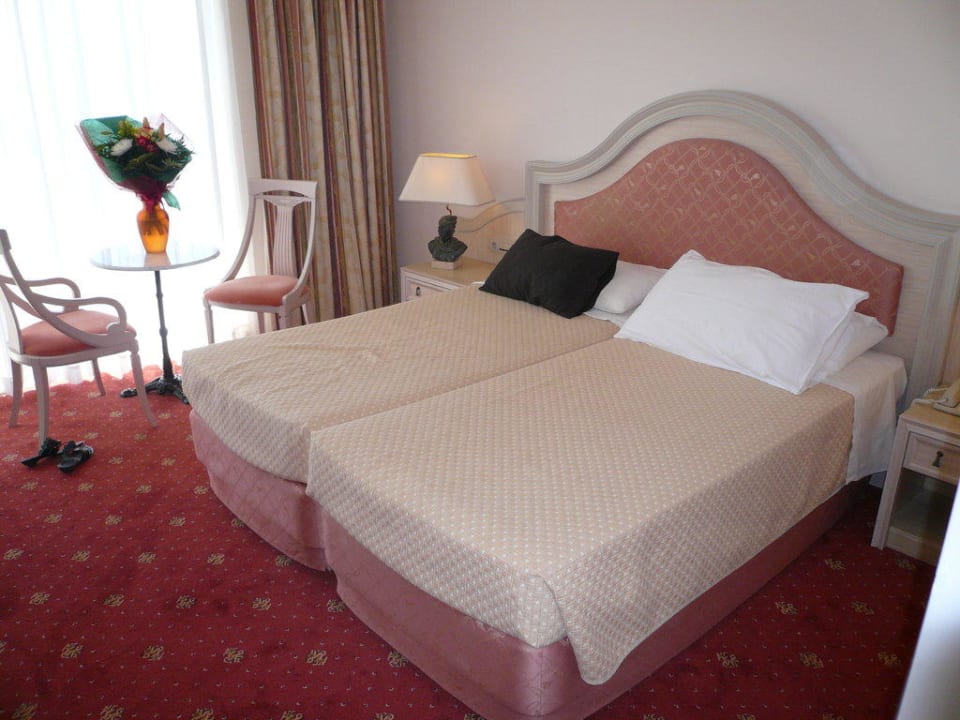 Bett im Doppelzimmer Rodos Palladium Leisure & Wellness