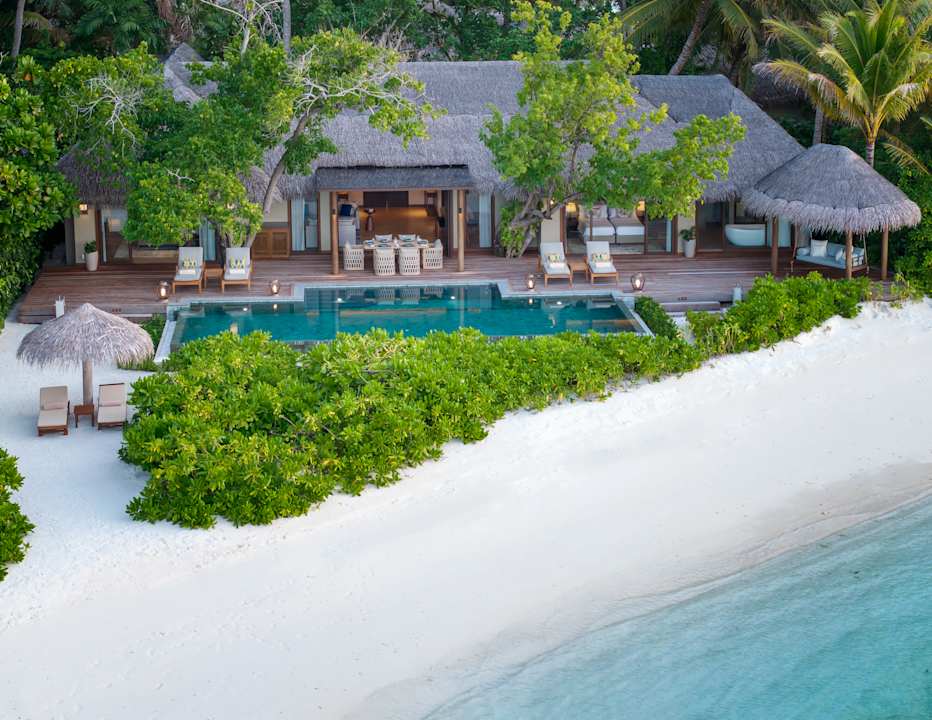 Zimmer Baros Maldives Resort