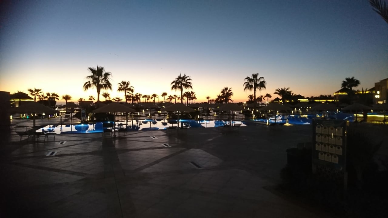 Pool Pickalbatros White Beach Resort