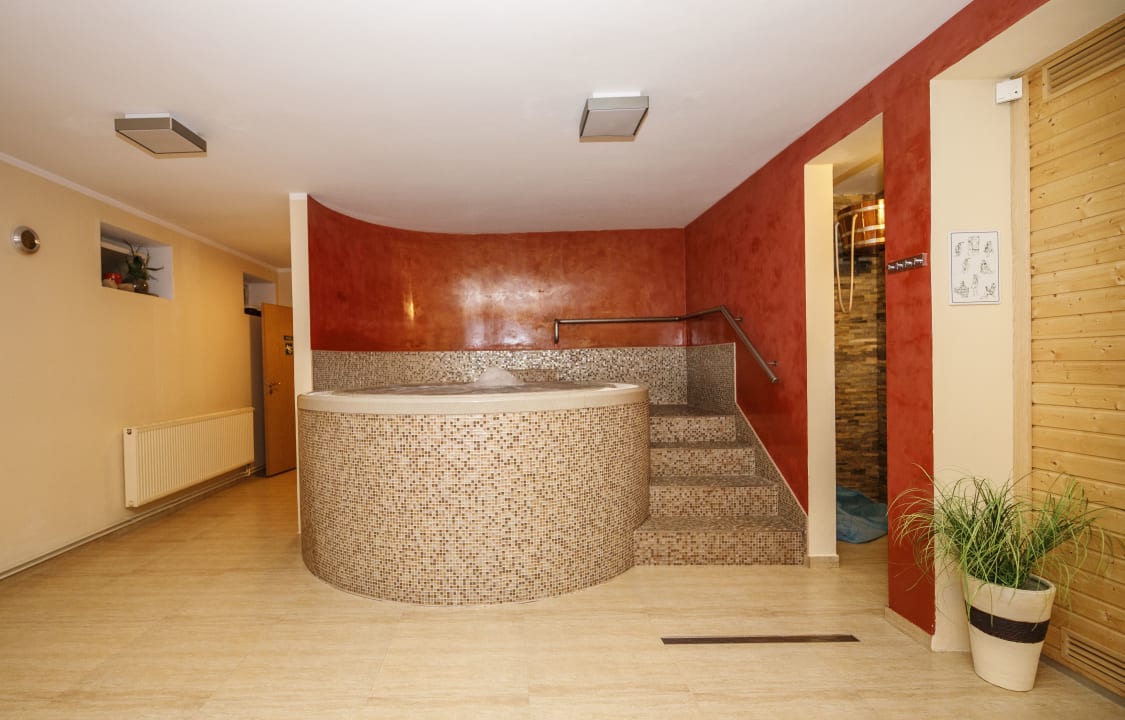 Sport & Freizeit Wellness Pension 7