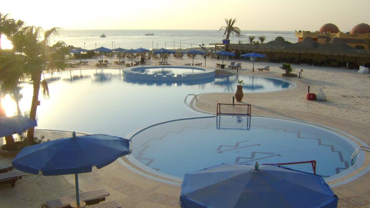 Basen Blue Reef Red Sea Resort