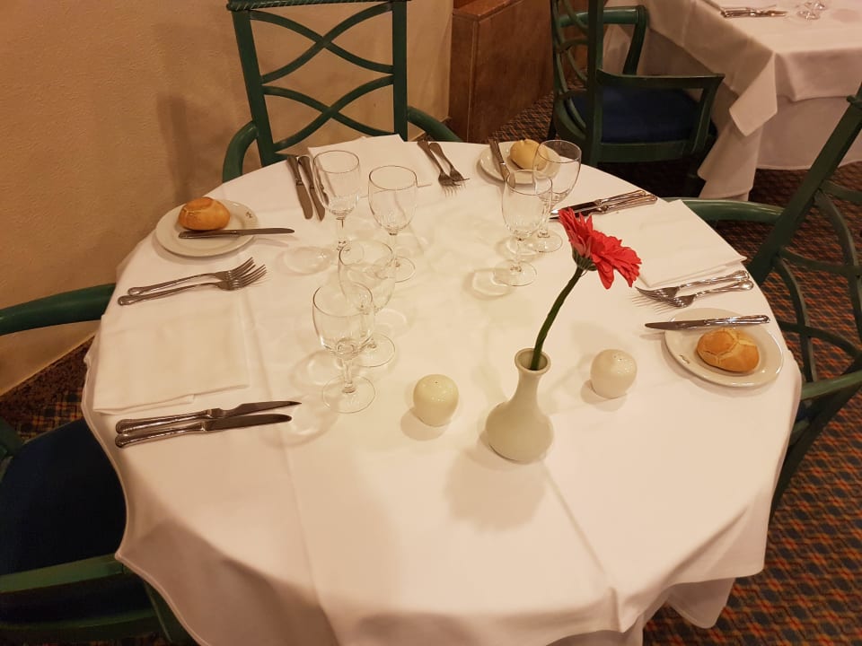 Tisch zum Abendessen Hotel Riu Palace Oasis