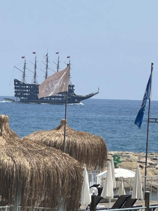 Strand Aria Resort & Spa