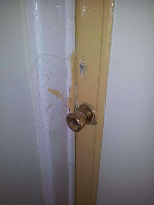 Zimmertür von außen ! Das ist einSuperiorzimmer!!! The Grand Hotel Hurghada