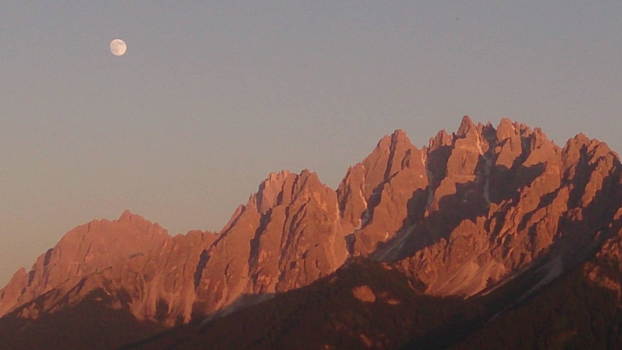 Abendrot mit Mond Alpenhotel Ratsberg