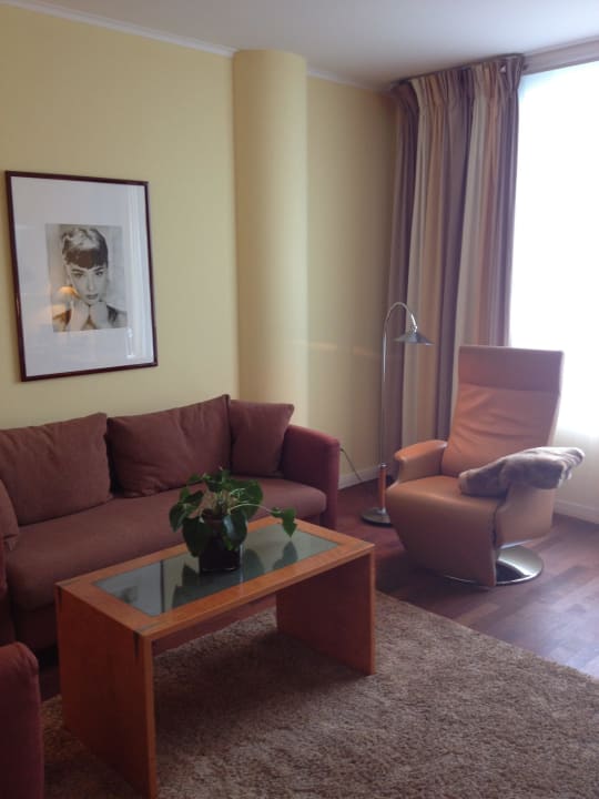 Wohnzimmer Hilton Munich Airport
