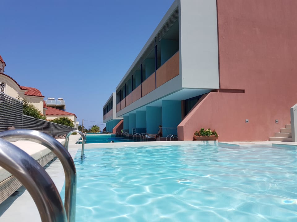 Pool Harmony Boutique Resort