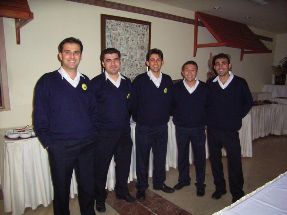 Restaurantcrew Aska Hotel Just in Beach