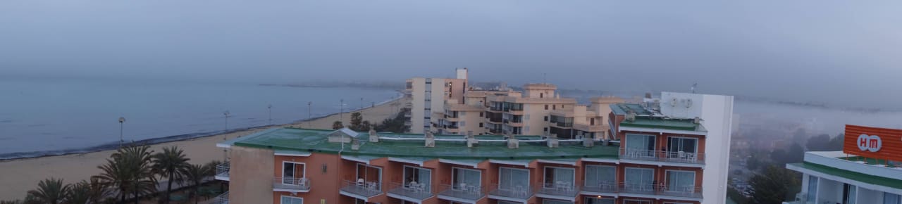 Rundblick über die Bucht HM Tropical