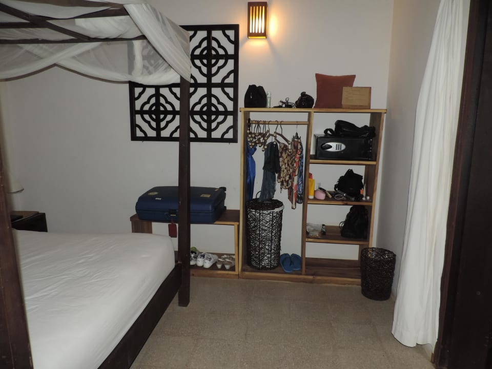 Innenansicht Zimmer R04 Hotel Mango Bay Resort