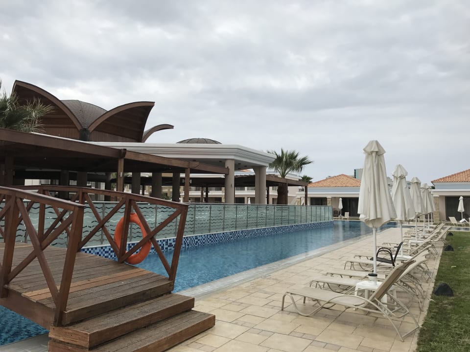 Pool La Marquise Luxury Resort Complex