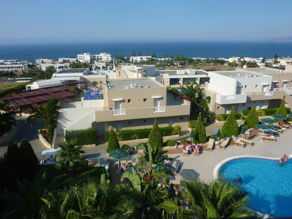 Blick aus dem 3. Stock  Grand Hotel Holiday Resort