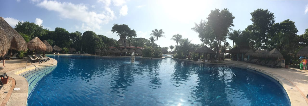 Pool Iberostar Waves Quetzal