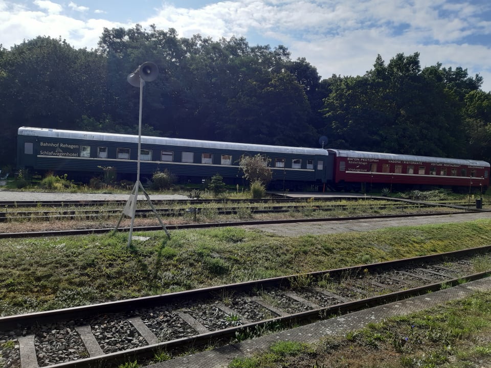 Außenansicht Hotel Bahnhof Rehagen