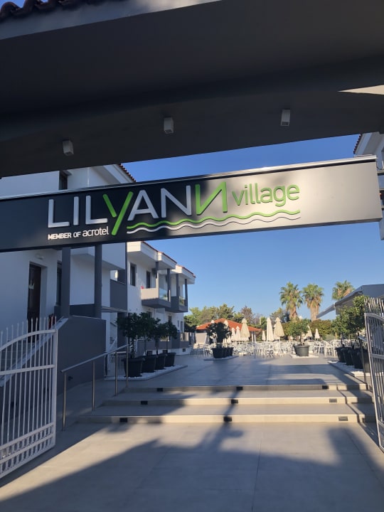 Außenansicht Acrotel Lily Ann Village