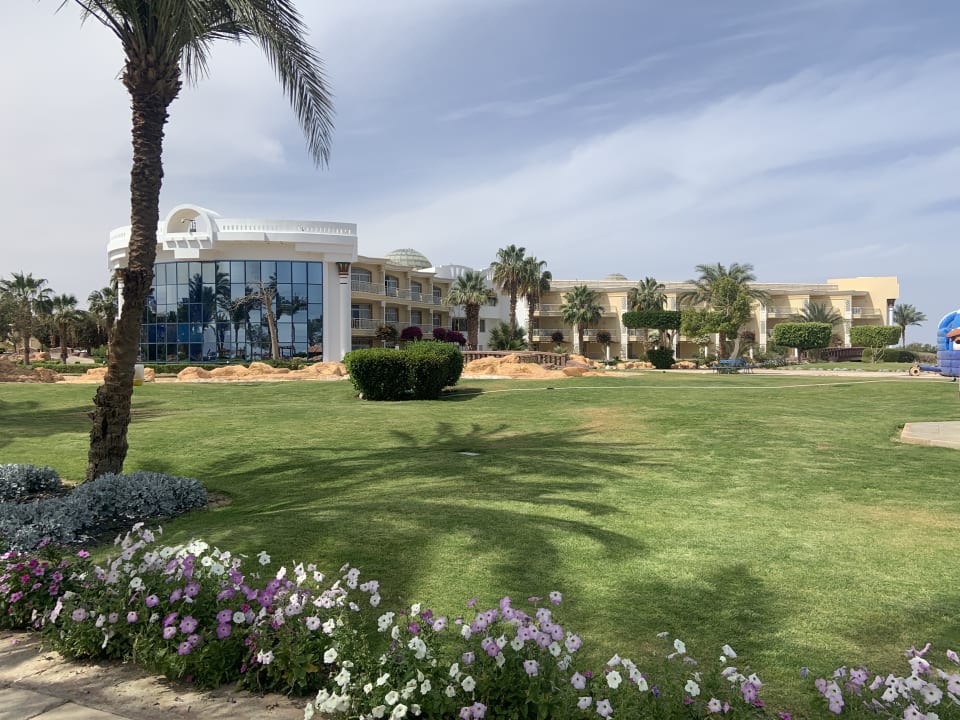 Gartenanlage Palm Royale Resort - Soma Bay