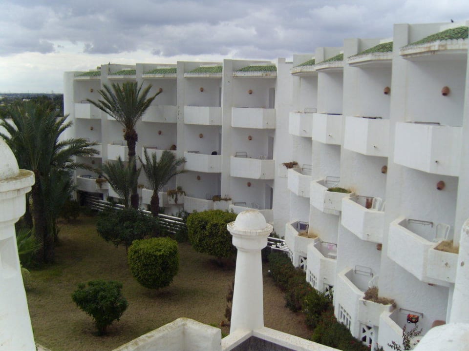 Blick vom Balkon Hotel El Mouradi Skanes Beach