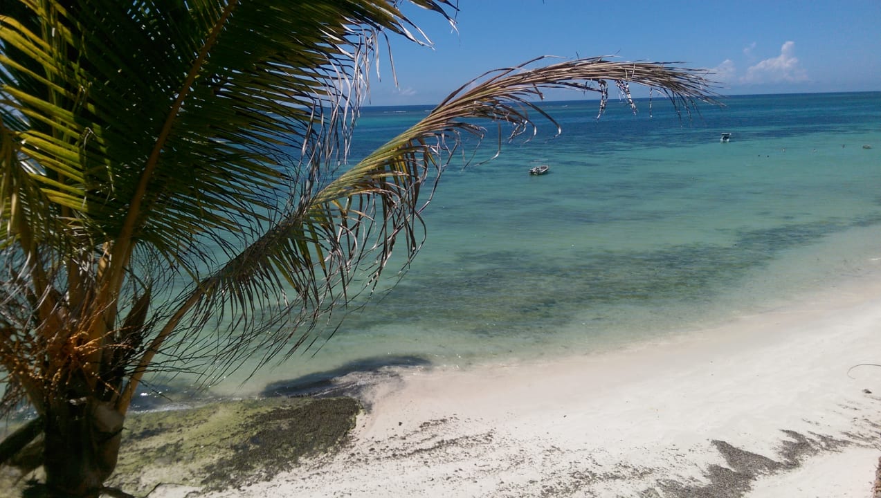 Strand Bahari Beach Hotel