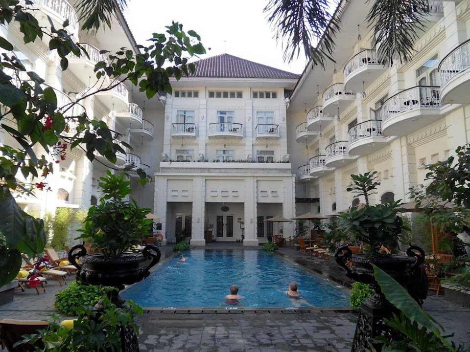 Innenhof und Pool The Phoenix Hotel Yogyakarta