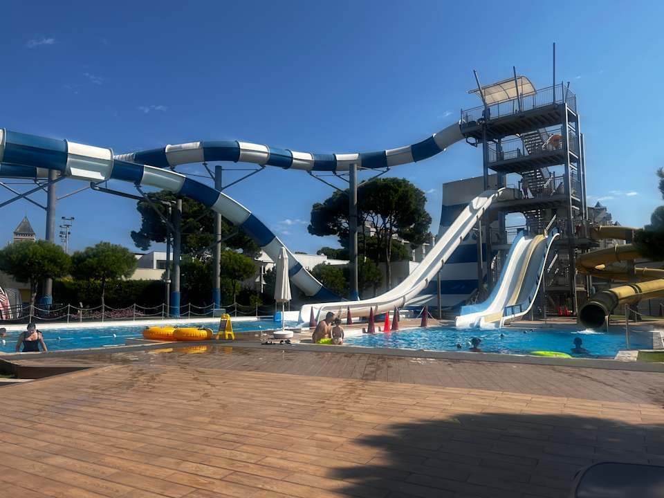 Pool Papillon Zeugma Relaxury