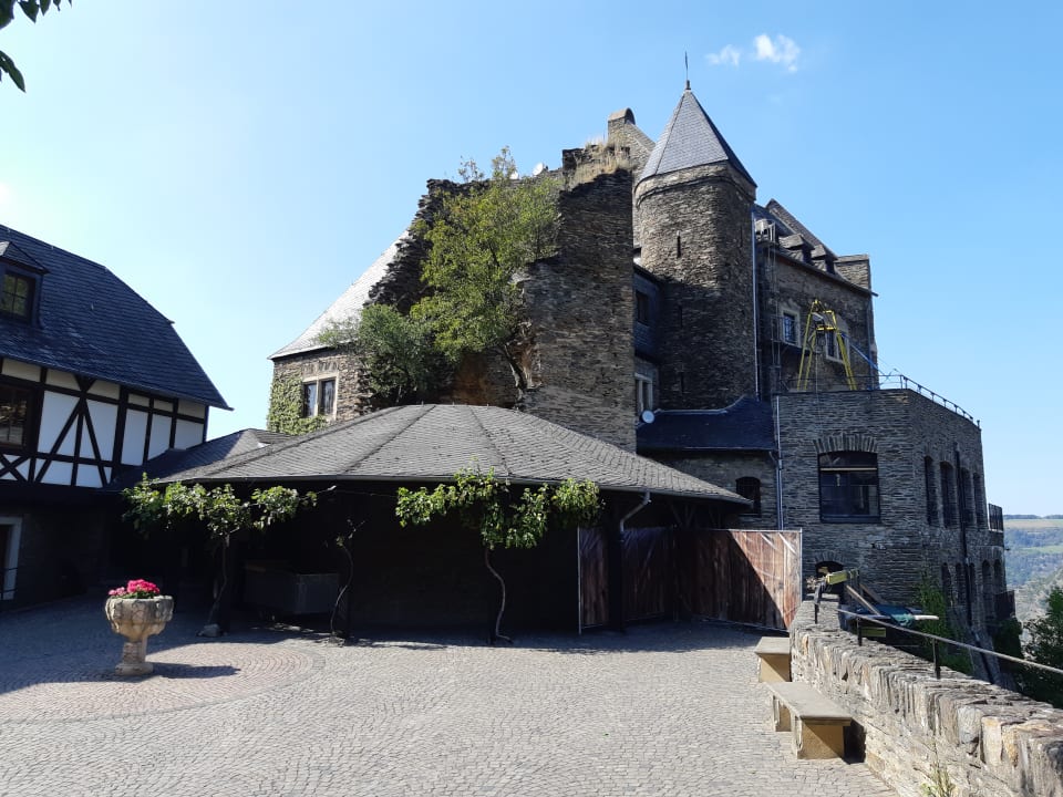 Außenansicht Burghotel Auf Schönburg