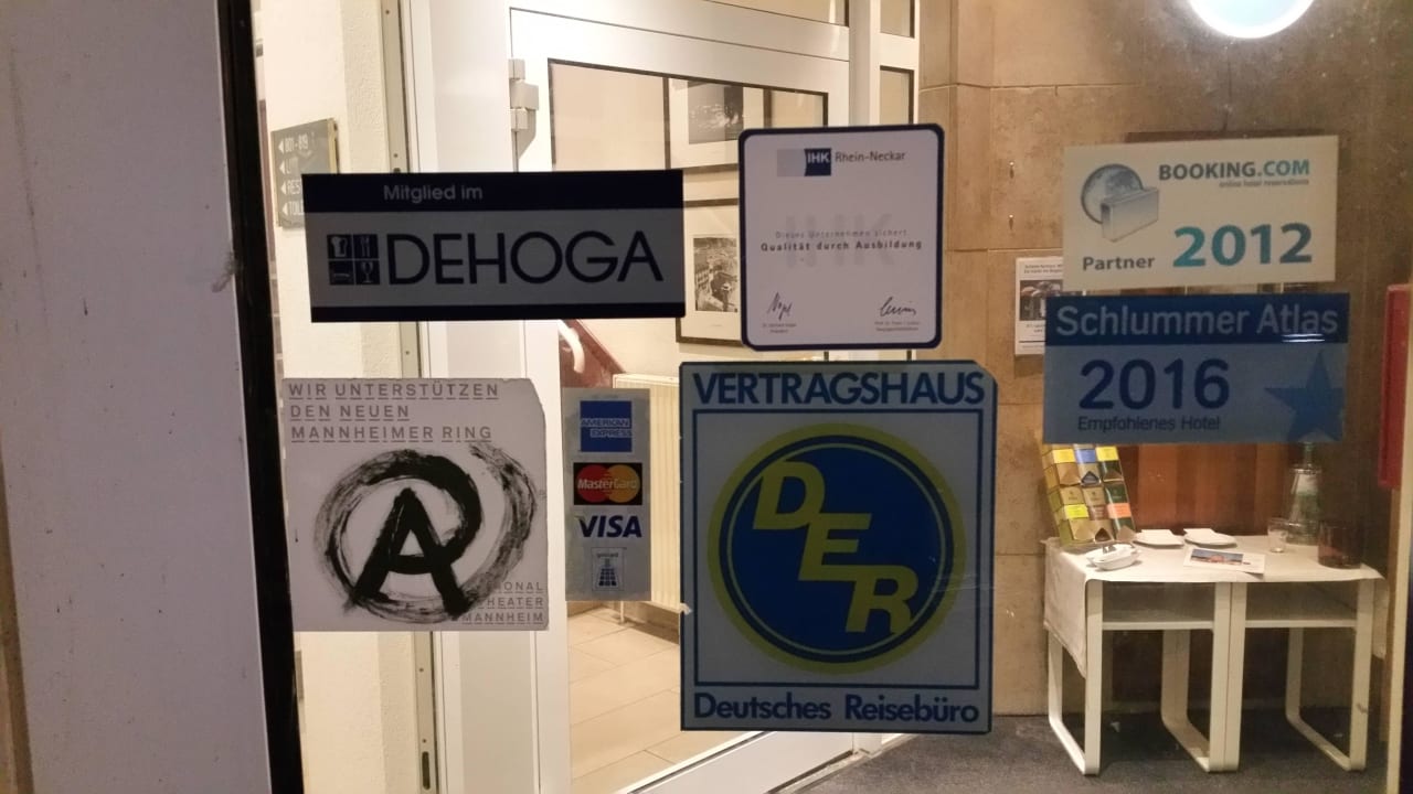 Hotelscheibe B&B HOTEL Mannheim-City