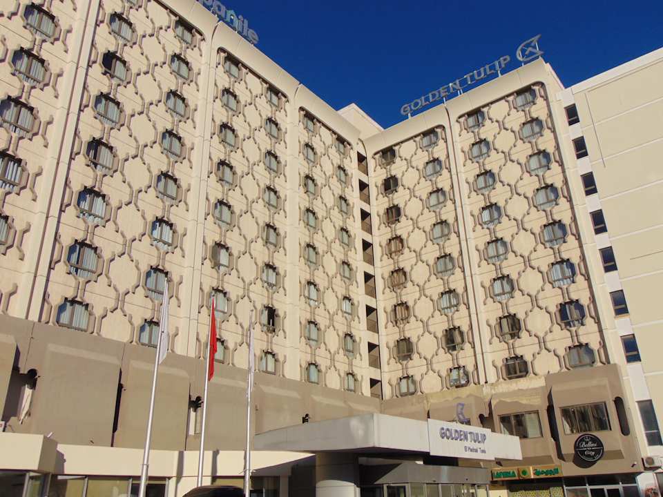 Außenansicht Hotel Golden Tulip El Mechtel