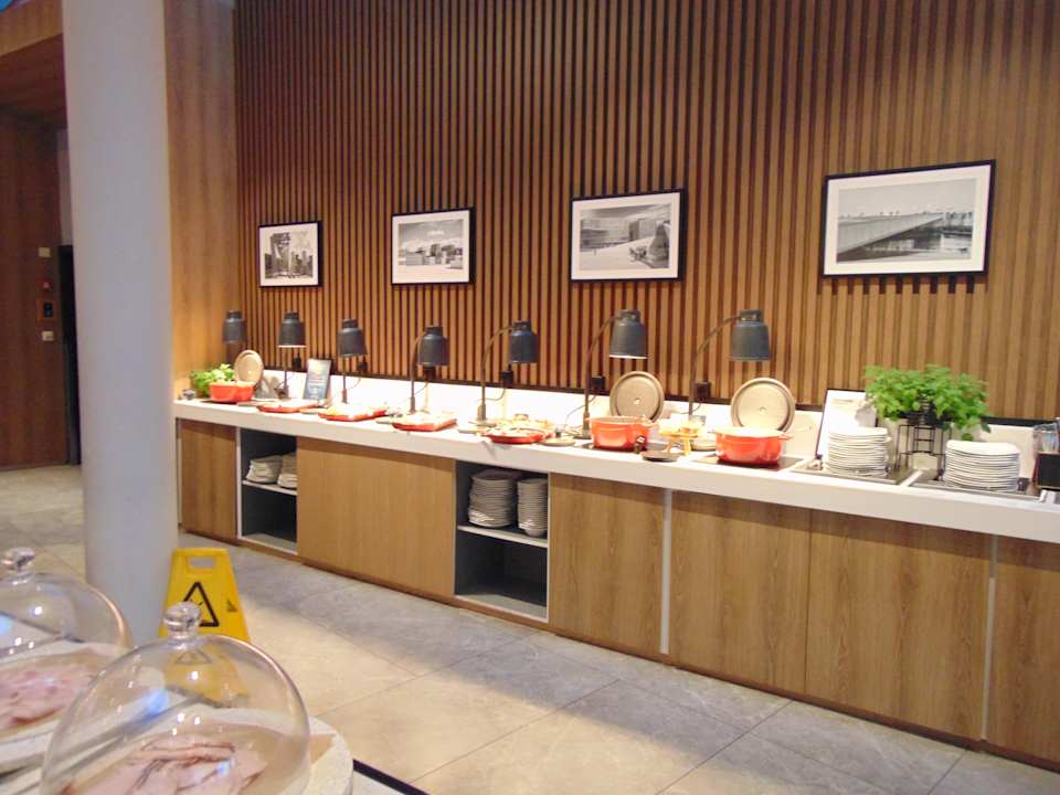 Gastro Radisson RED, Oslo Airport