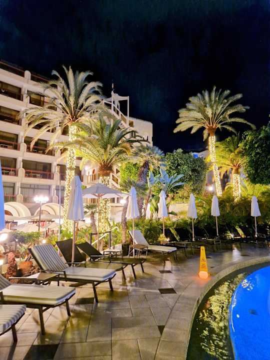 Pool Seaside Hotel Sandy Beach