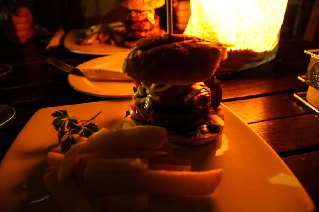 Burger im Camp-Restaurant Punda Maria Rest Camp