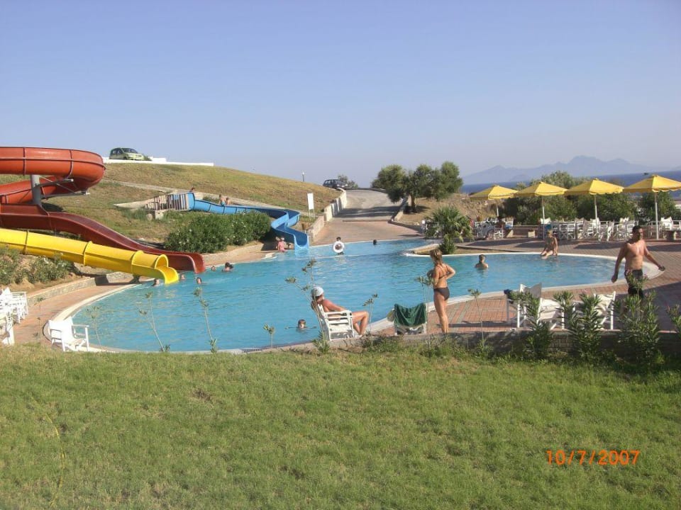 Rutsche für Groß und  Klein Mitsis Family Village
