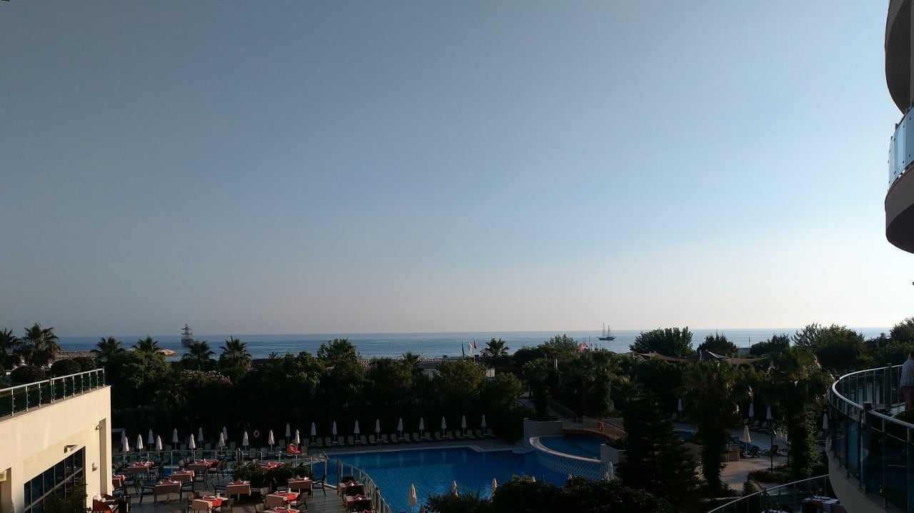 Ausblick Commodore Elite Suites & Spa - Adults only