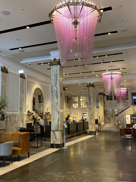 Lobby Reichshof Hamburg