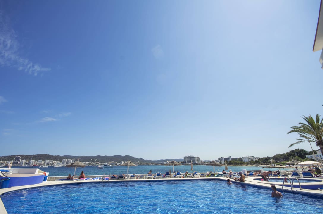 Vista Bahia azuLine Hoteles Mar Amantis & II