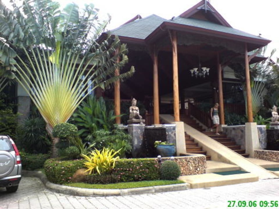 Treppe zur Lobby Banana Fan Sea Resort