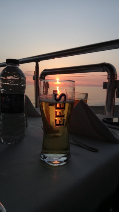 Restaurant Aska Hotel Just in Beach