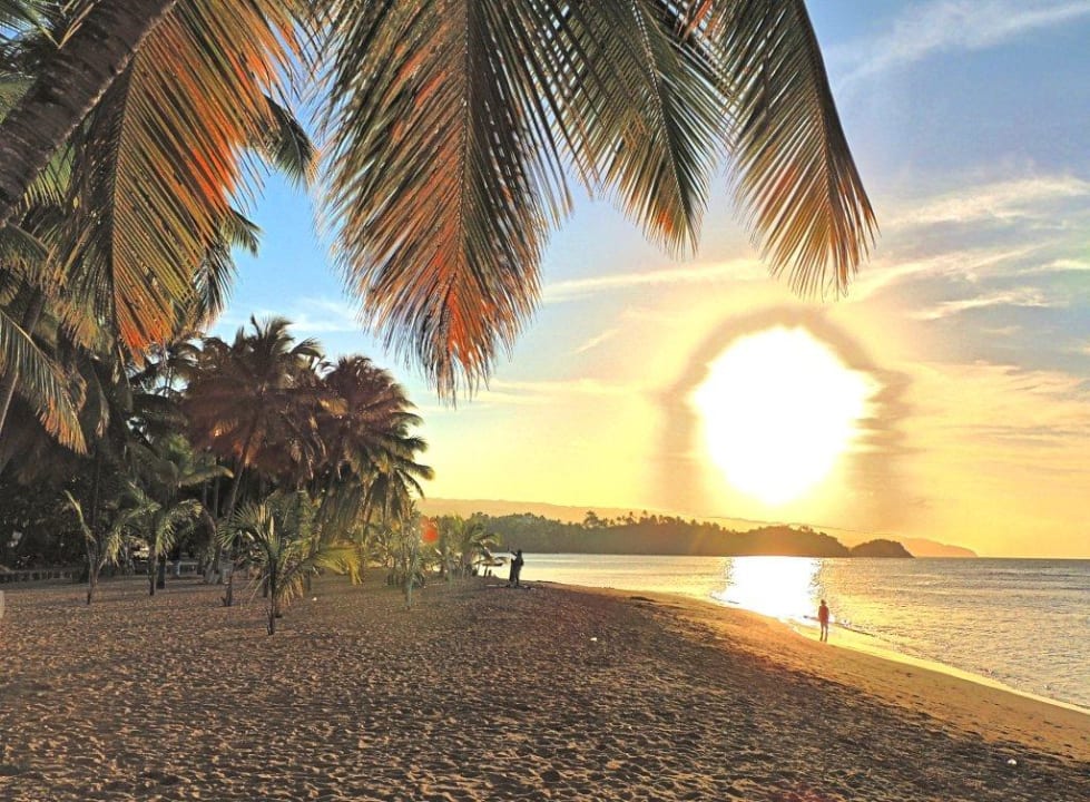 Sonnenuntergang am Strand Hotel Alisei