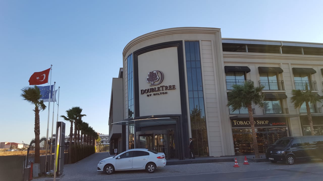 Außenansicht DoubleTree by Hilton Hotel Izmir Airport