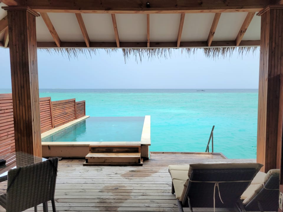 Zimmer Kudafushi Resort & Spa