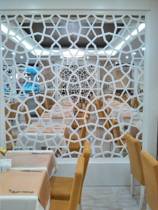 - Karmir Resort & Spa